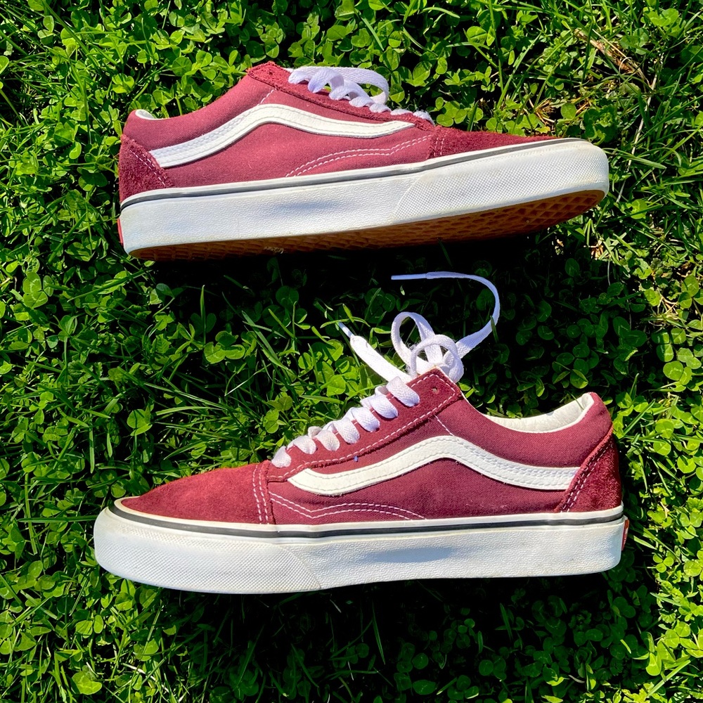 Burgundy Vans Women’s- 8.5 Mens- 7